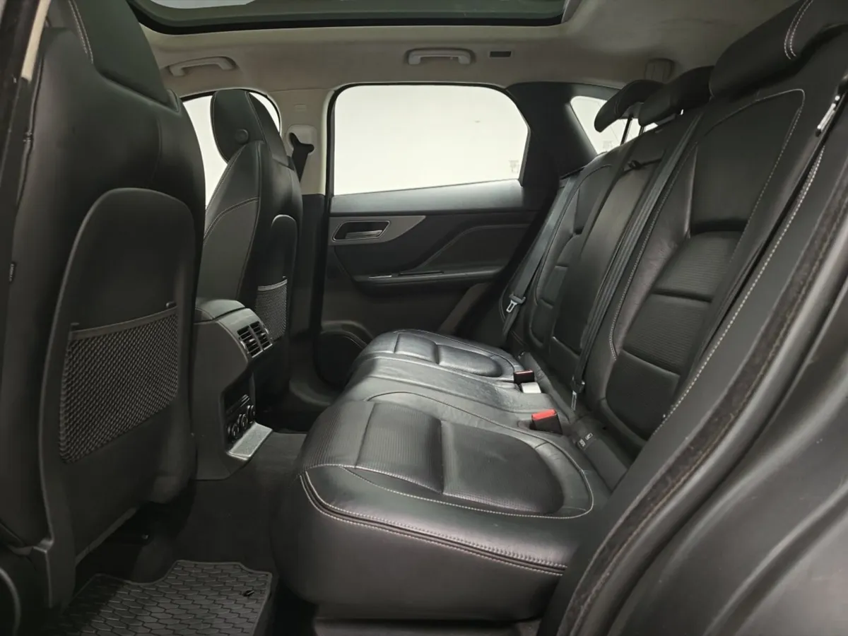 Jaguar F-pace F-Pace Estate Special Editions Chequ - Image 4