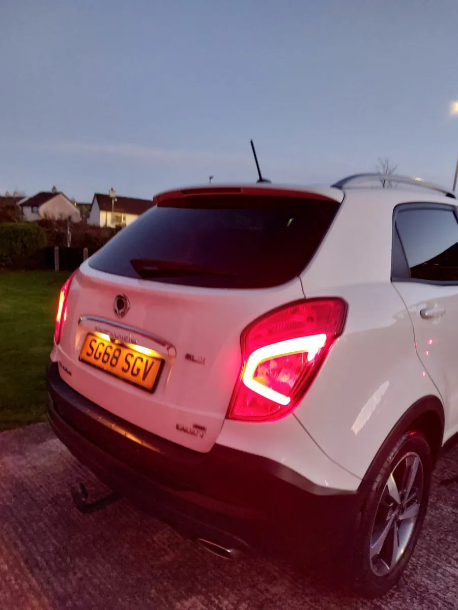 Ssangyong korando 2.2  ELX F.S.H Top Of The Range - Image 2