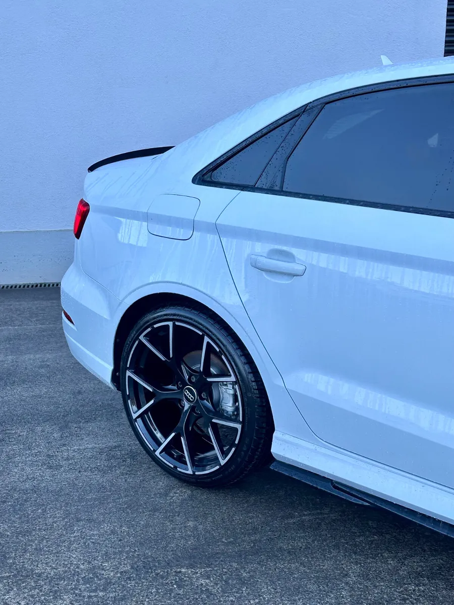 2017 AUDI A3 SLINE AUTO 2.0L TDI BLACK EDITION PAC - Image 4