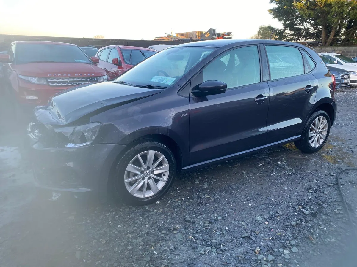 15 polo 1.2 auto lounge model - Image 2