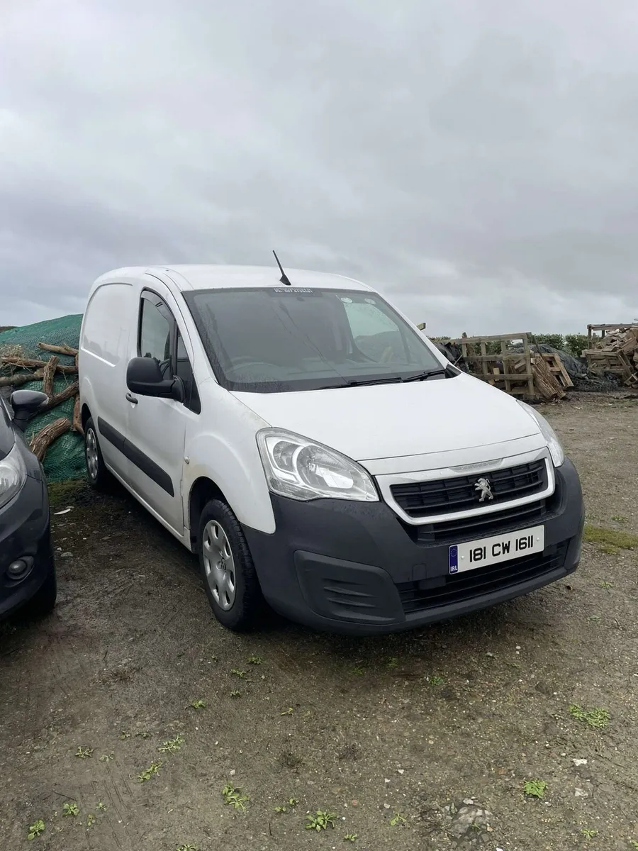 2018  Peugeot  partner - Image 2