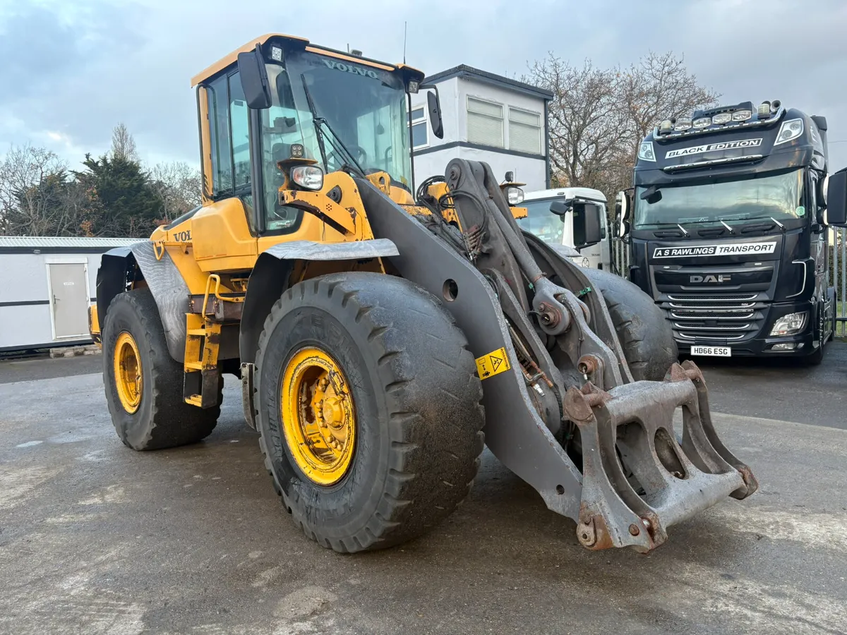 VOLVO L120F WHEEL LOADER - Image 3