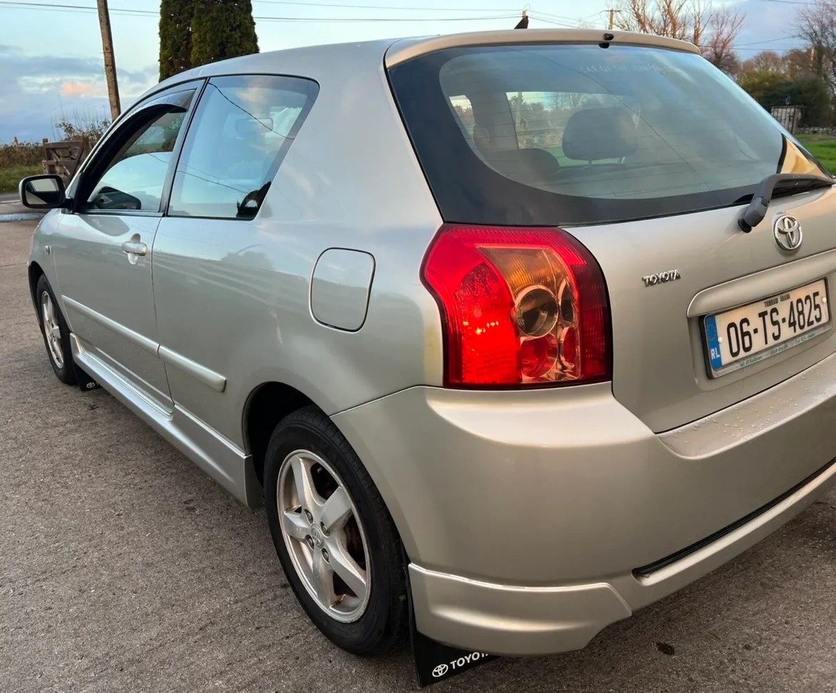 Toyota Corolla 1.6 Vvti - Image 3