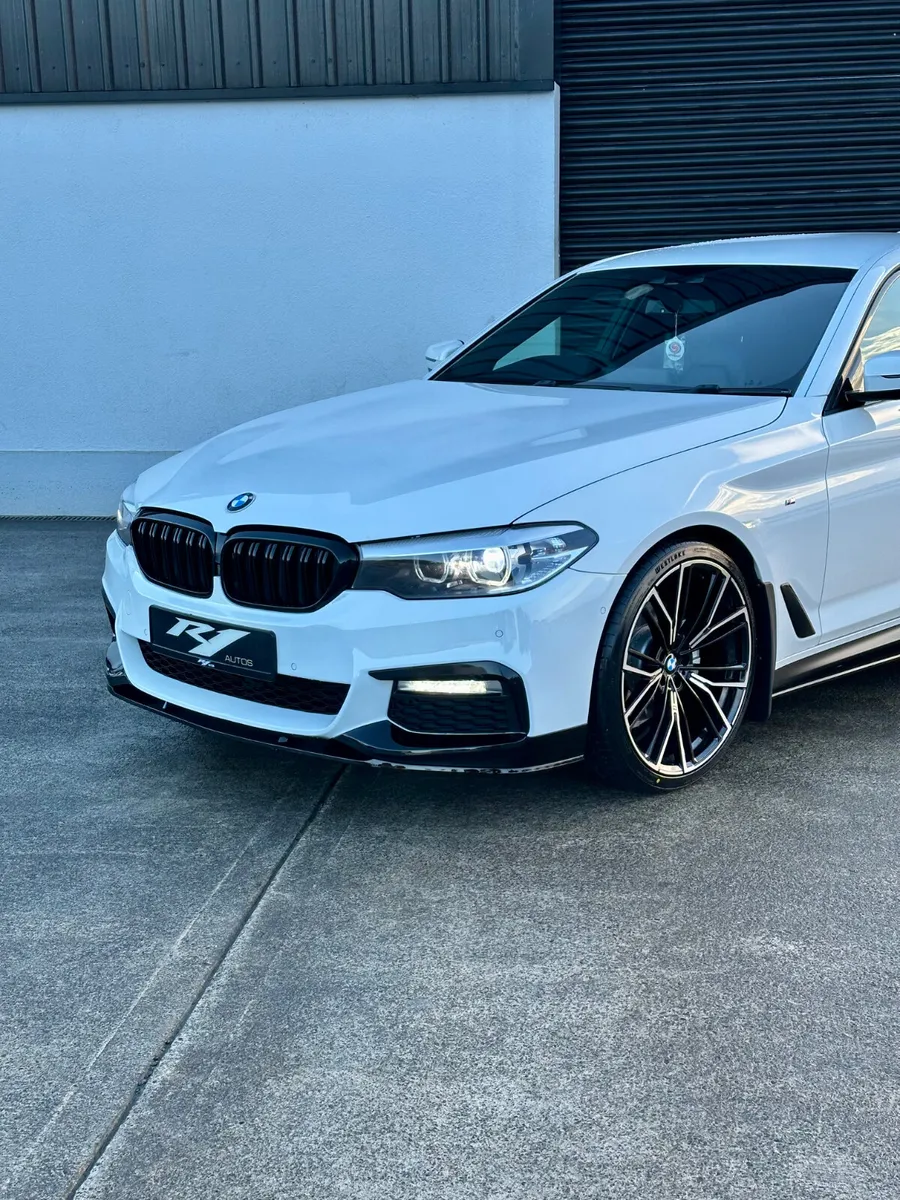 2017 BMW 520D MSPORT MPERFORMANCE - Image 2