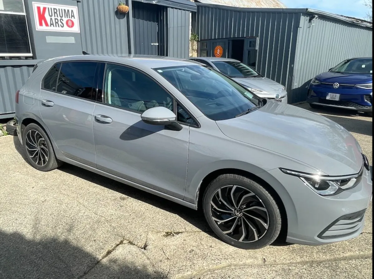Volkswagen Golf 2023 Only 9000KM - Image 4