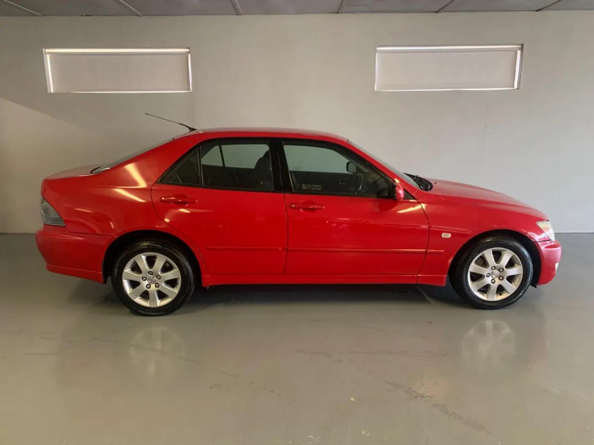 2003 LEXUS IS200 SE AUTO - Image 2