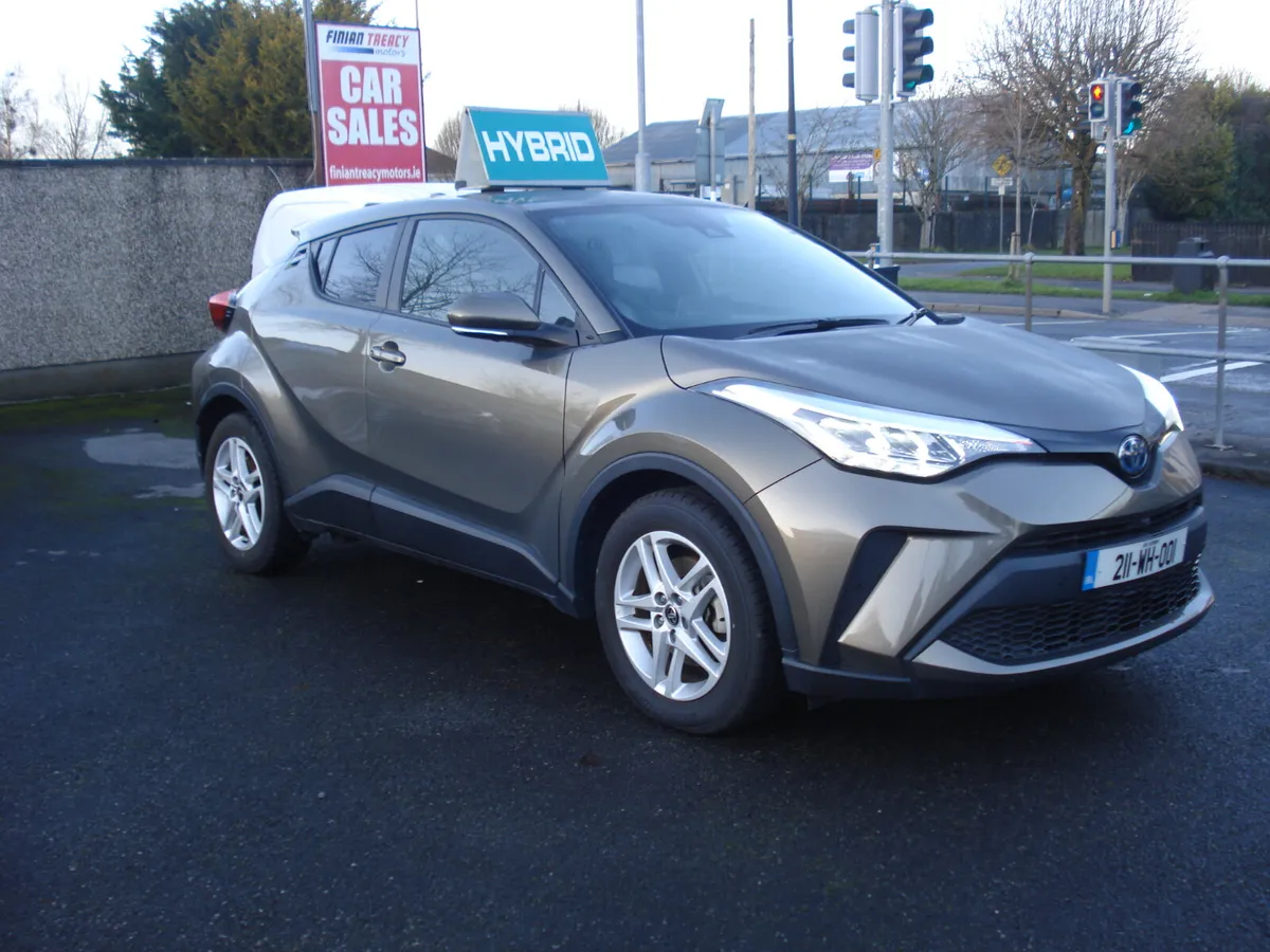 2021 Toyota CHR HYBRID - Image 4