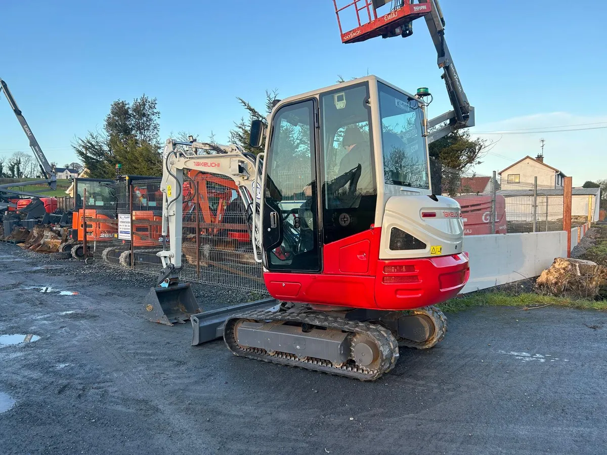 Takeuchi TB230 Year 2016 - Image 2