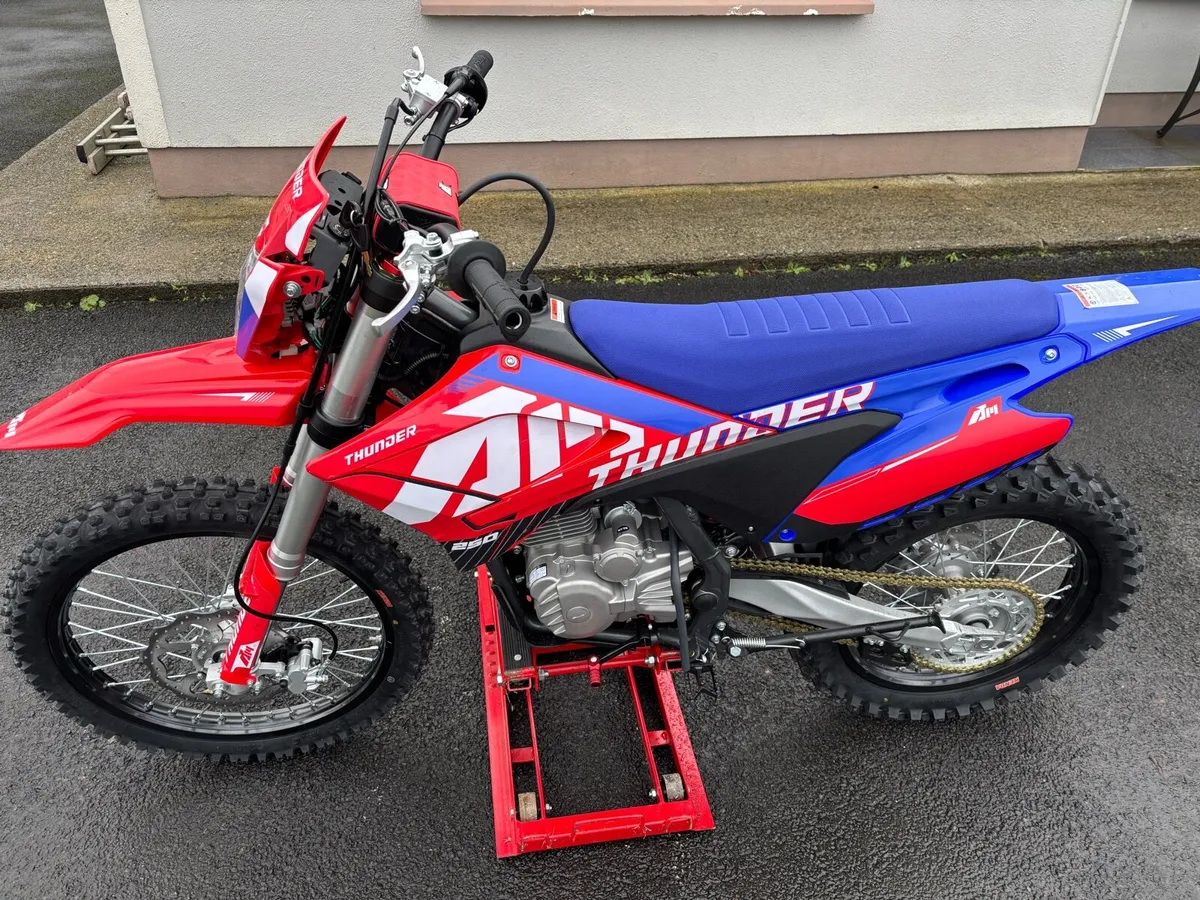 250cc dirtbike - Image 3