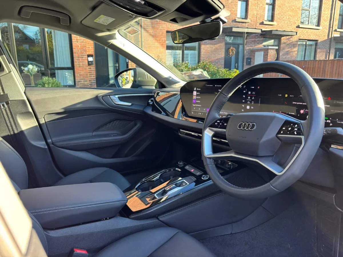 Audi A5 2025 TDI 2.0L  A/T - Image 3