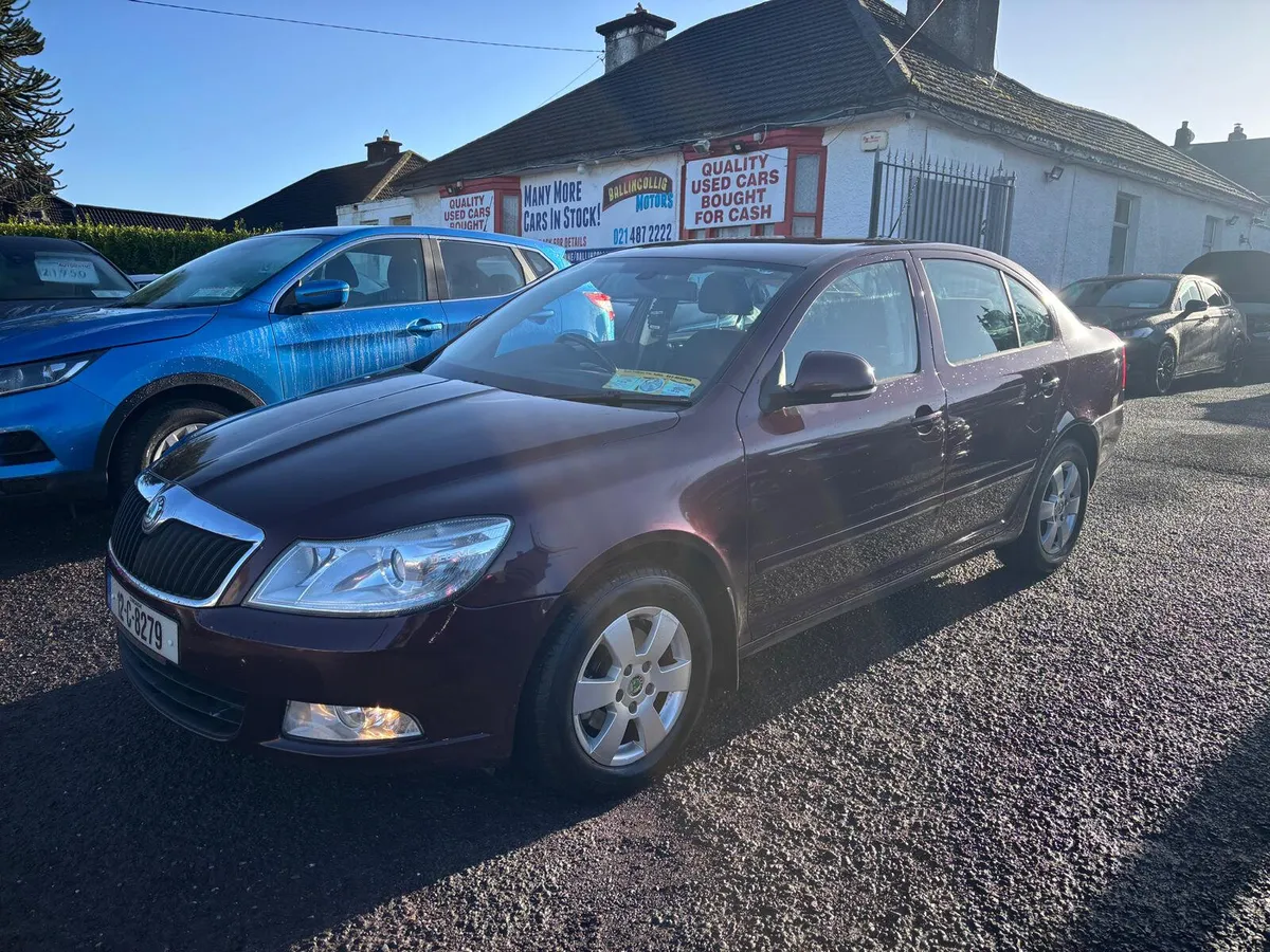 Skoda Octavia 2012  DIESEL  LOW  MILEAGE - Image 3