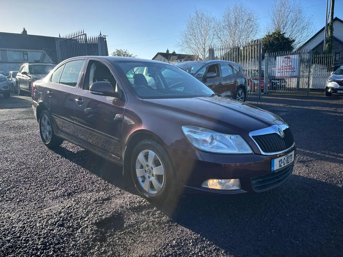 Skoda Octavia 2012  DIESEL  LOW  MILEAGE - Image 1