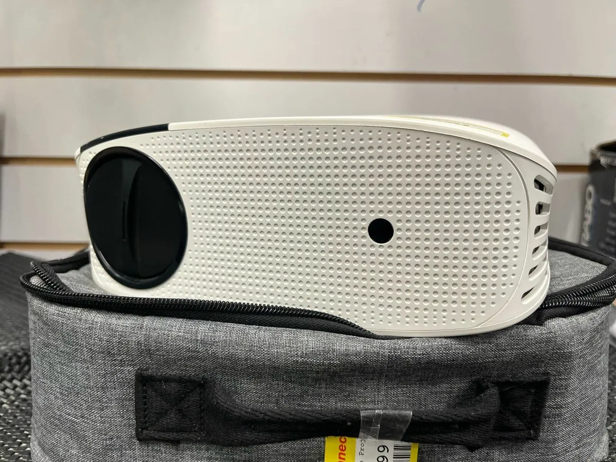 Goodee Projector - Image 1