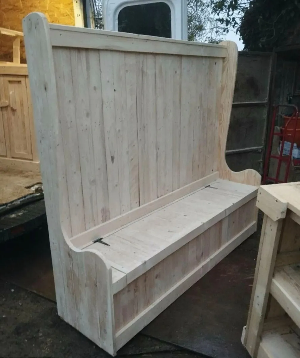 Handmade rustic hallway storage - Image 2