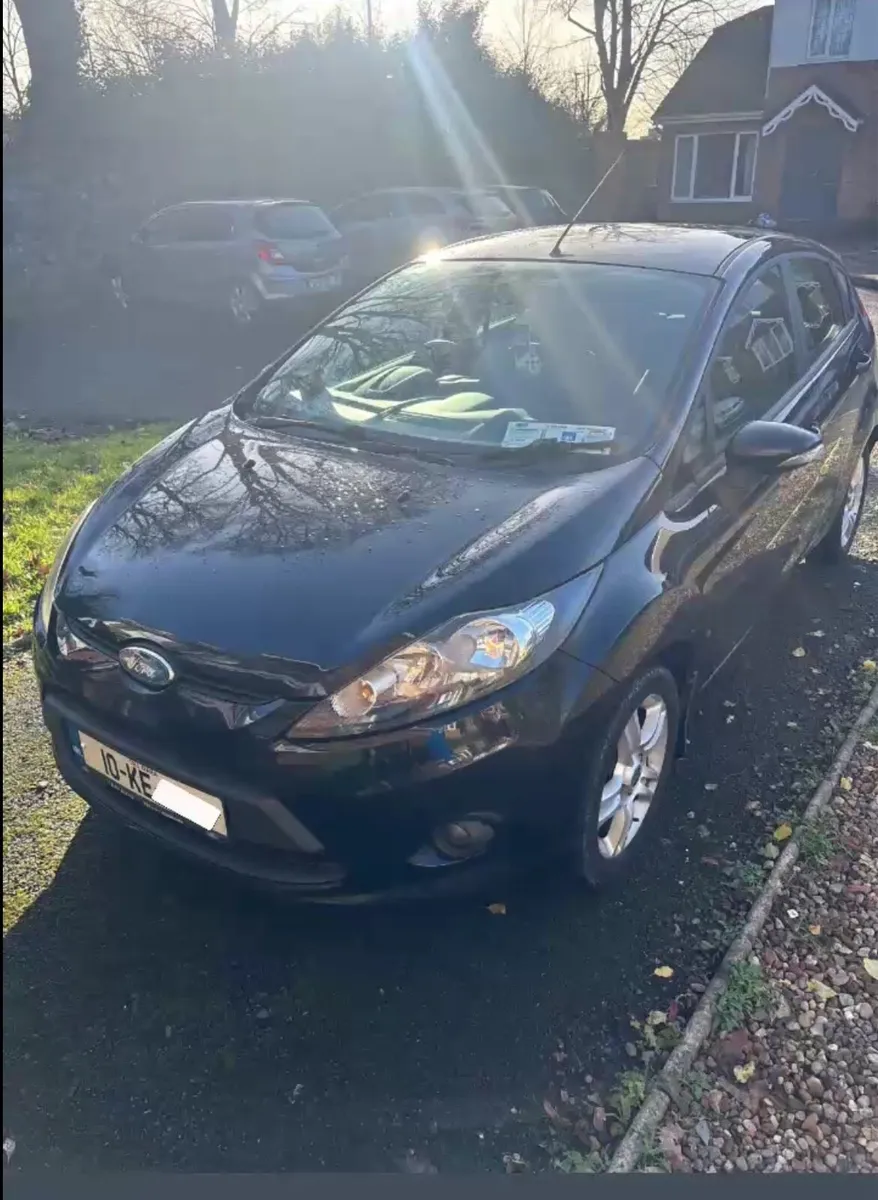 2010 Ford Fiesta - Image 1
