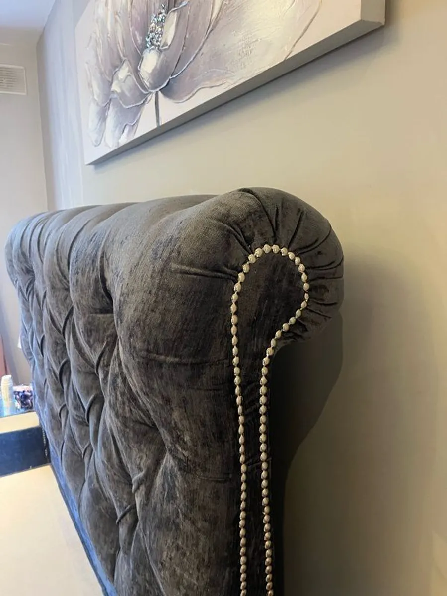 king size bed - Image 1