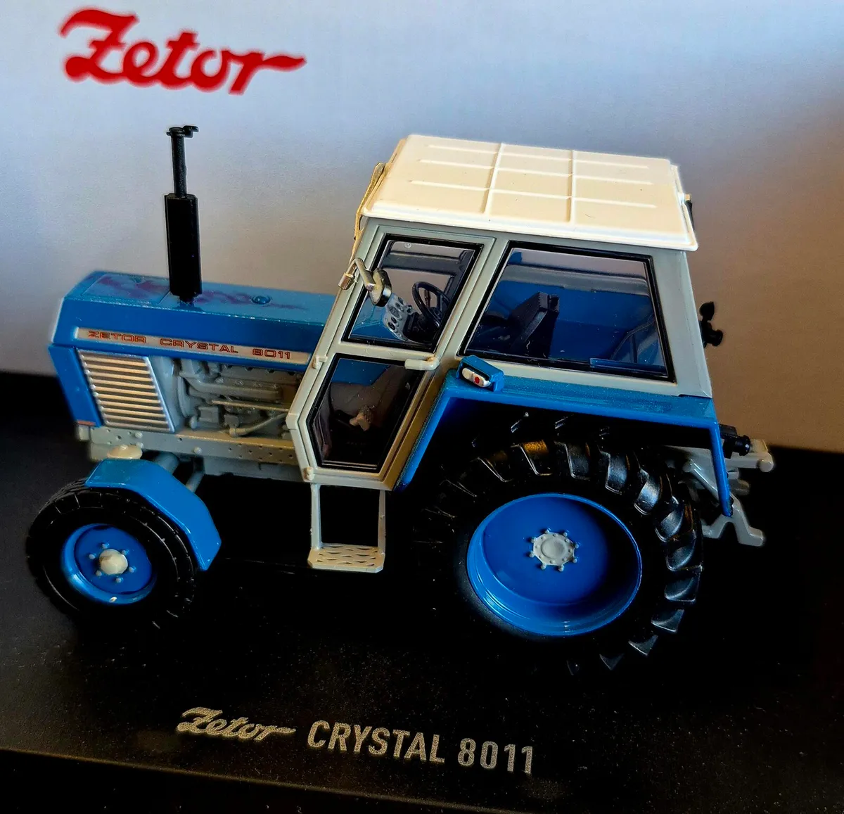 Zetor 8011 Model Replica Blue Edition - Image 1