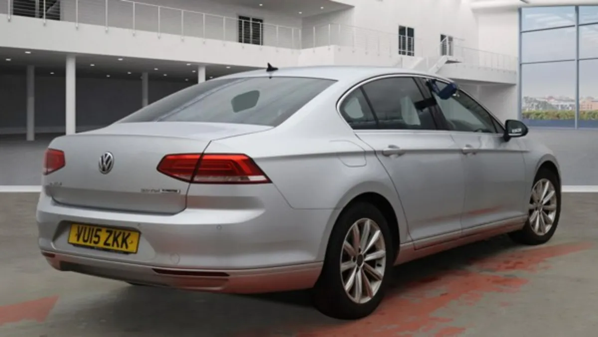 Volkswagen Passat 2015 - Image 4