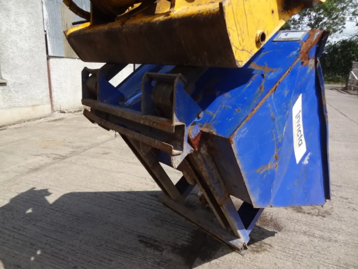 Forklift Tip Skips - Image 4