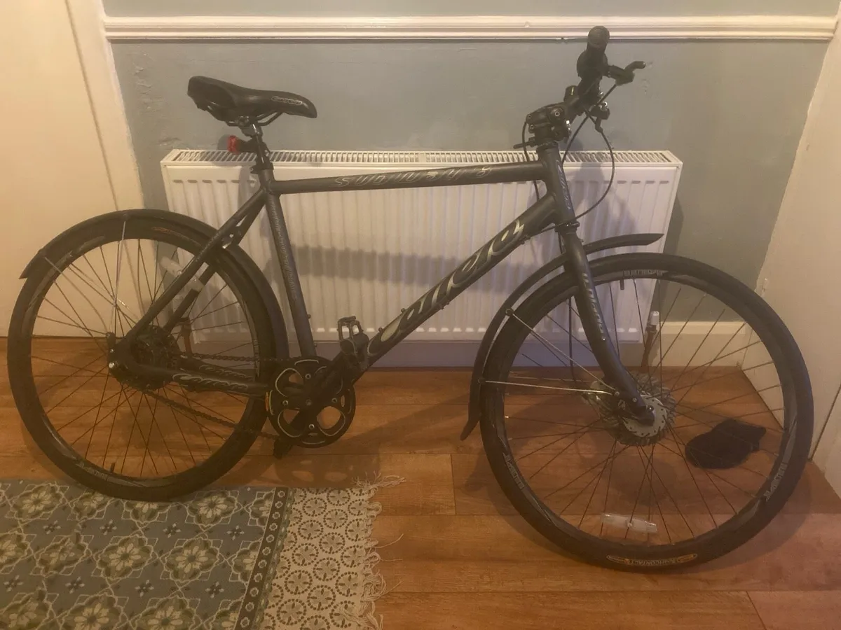 Good quality hybrid bike, - Image 1