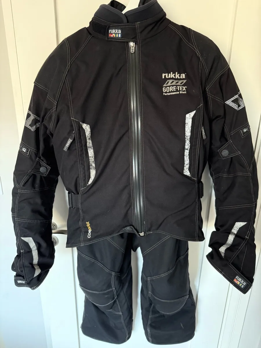 Rukka Athos Goretex jacket and trousers size 52. - Image 1