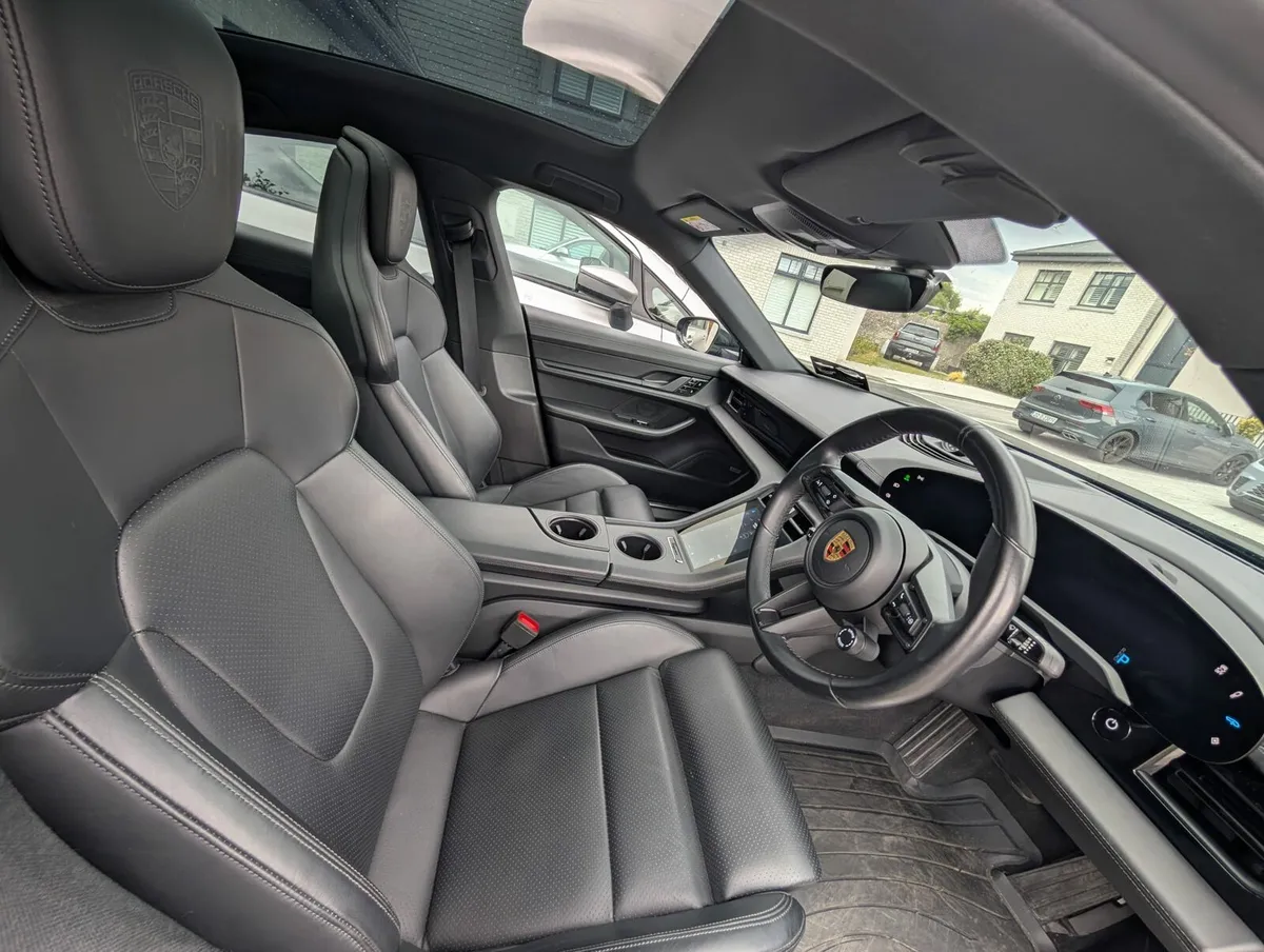 Porsche Taycan 4S LOW MILAGE! 🇮🇪🚗 - Image 4