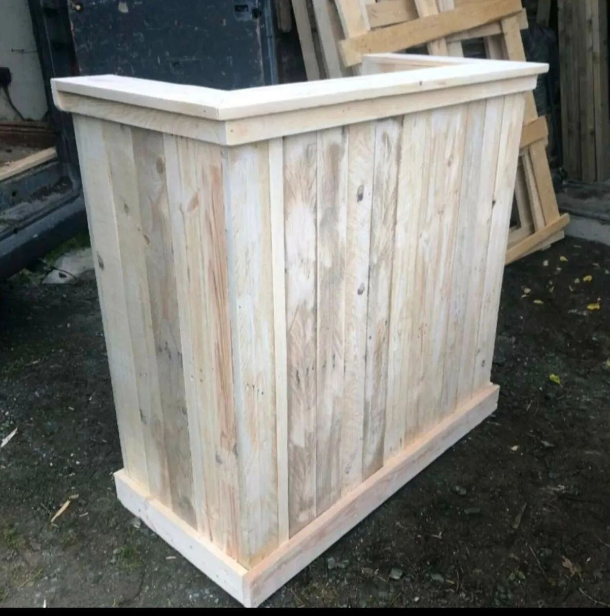 Handmade rustic reception desk - Image 1