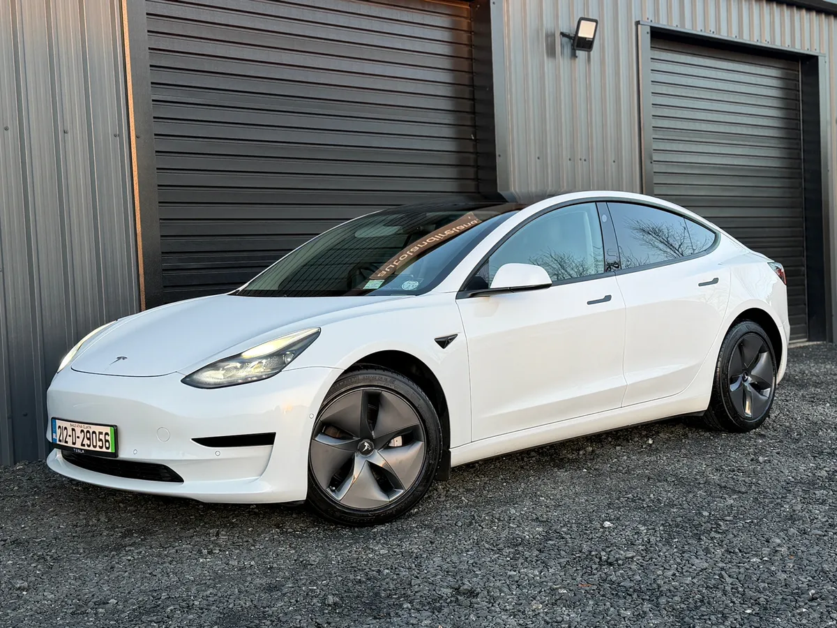 212 Tesla Model 3 Standard Plus - Image 1