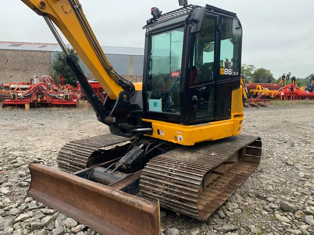JCB 86C 2014 ON 30" PADS - Image 3