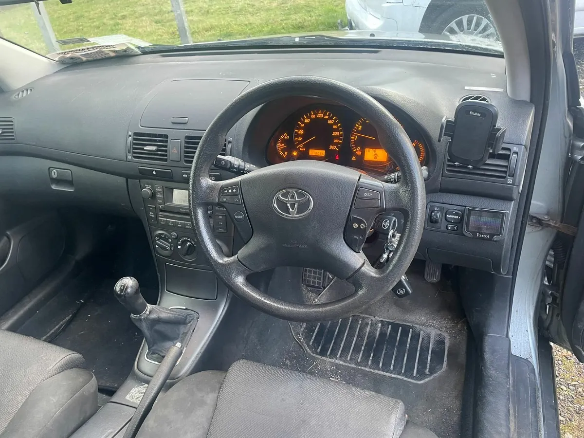 Toyota Avensis 2008 - Image 4