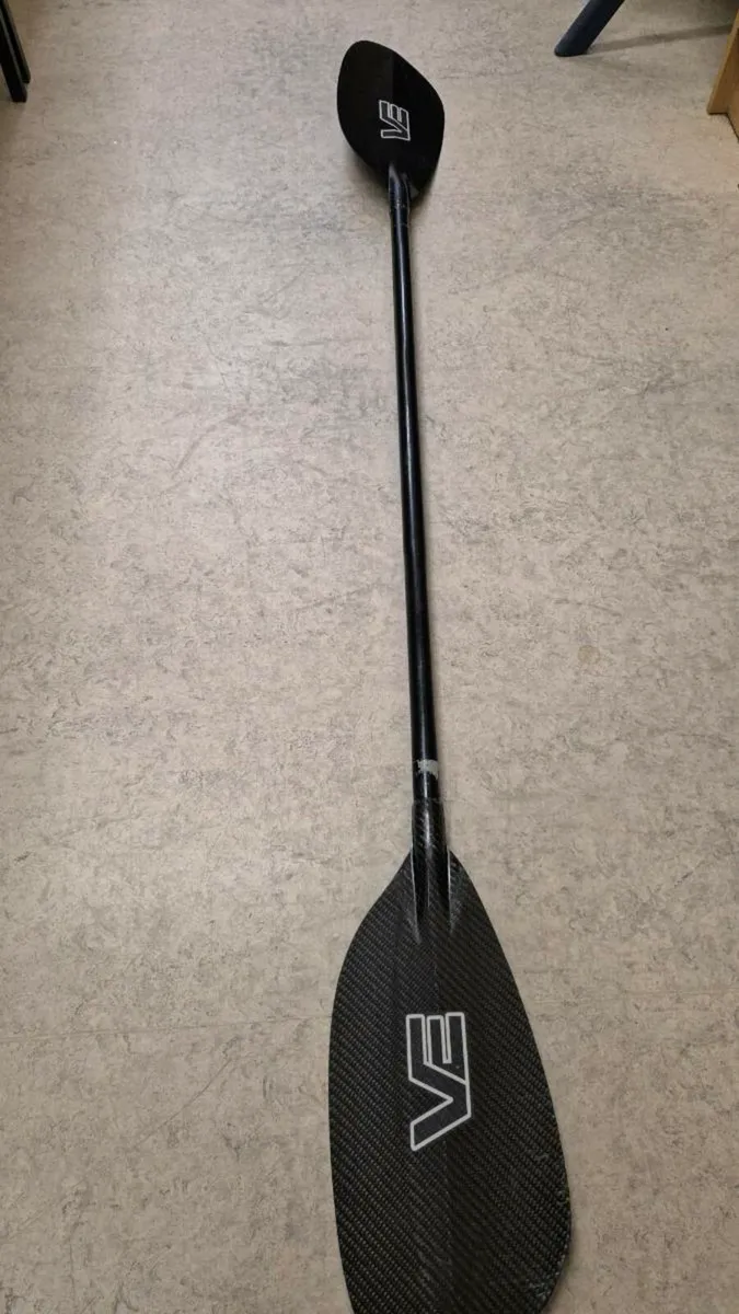 Kayak paddle. - Image 4