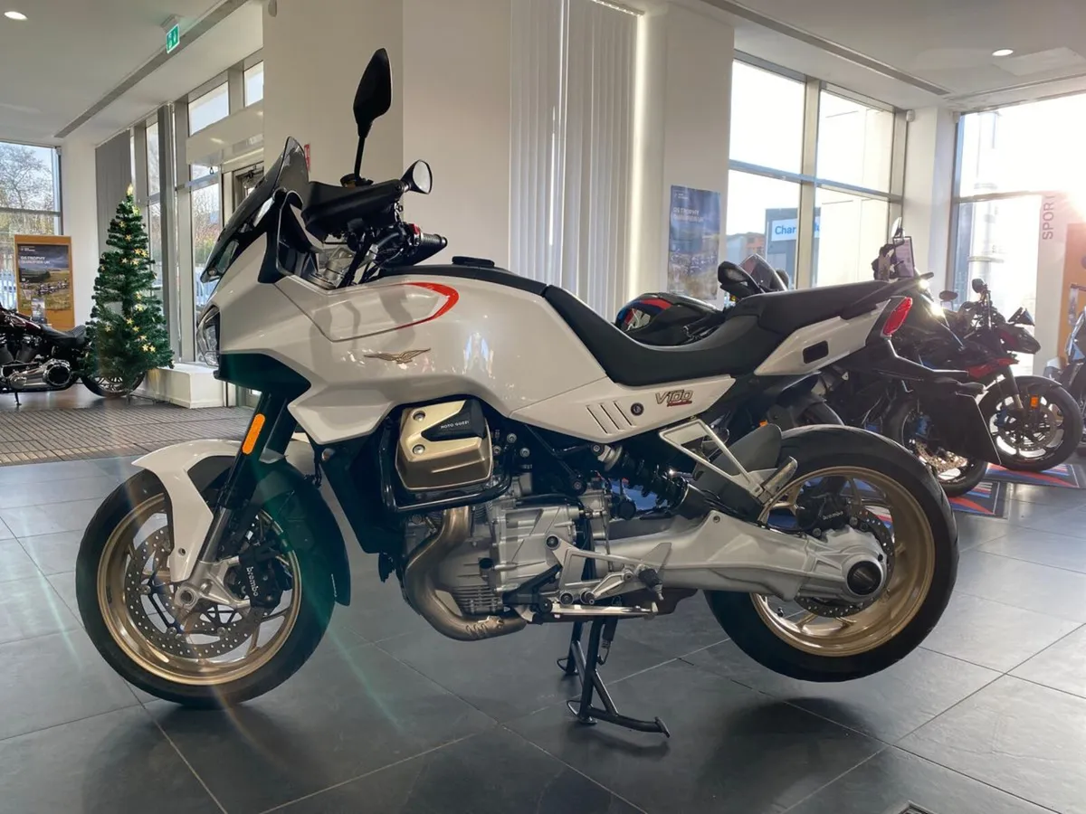2022 Moto Guzzi V100 Mandello with Extras - NI Reg - Image 2
