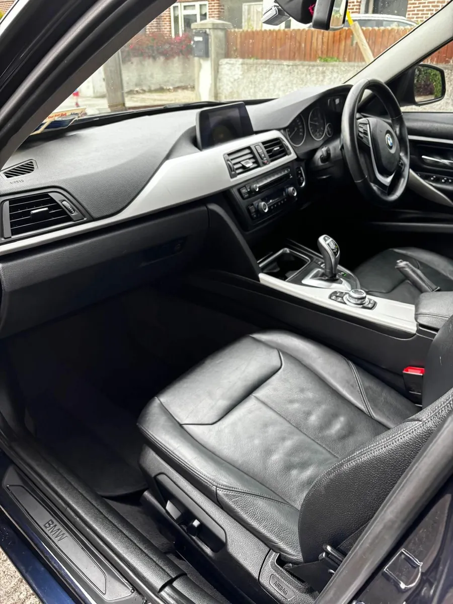 BMW 3-Series 2013 - Image 4