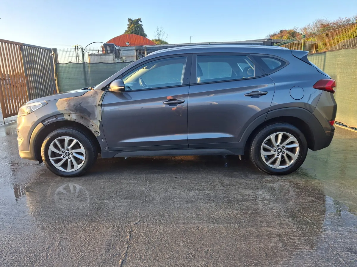 172 Hyundai Tucson  1.7 Diesel - Image 4