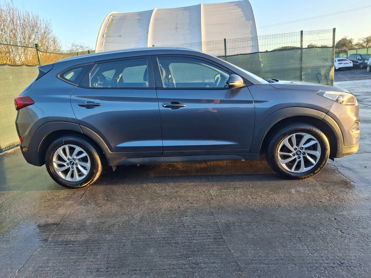 172 Hyundai Tucson  1.7 Diesel - Image 3
