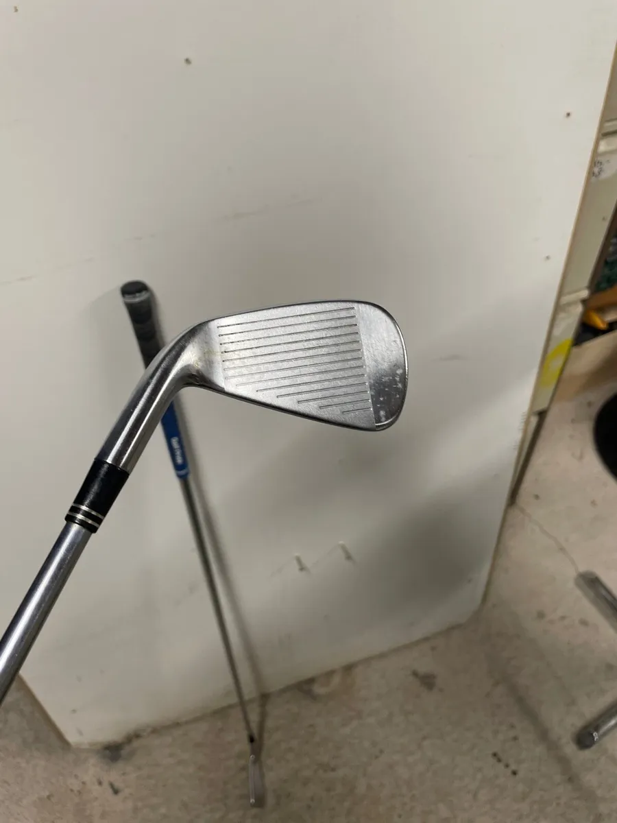 Taylormade R7 Irons - Image 2