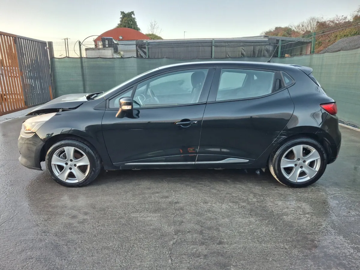 2015 Renault Clio 1.5 Diesel - Image 1