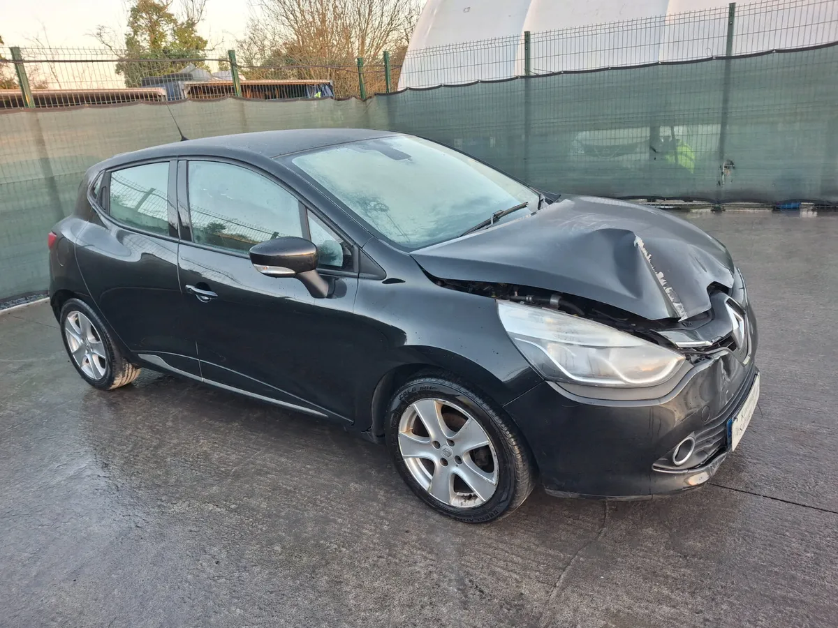 2015 Renault Clio 1.5 Diesel - Image 3