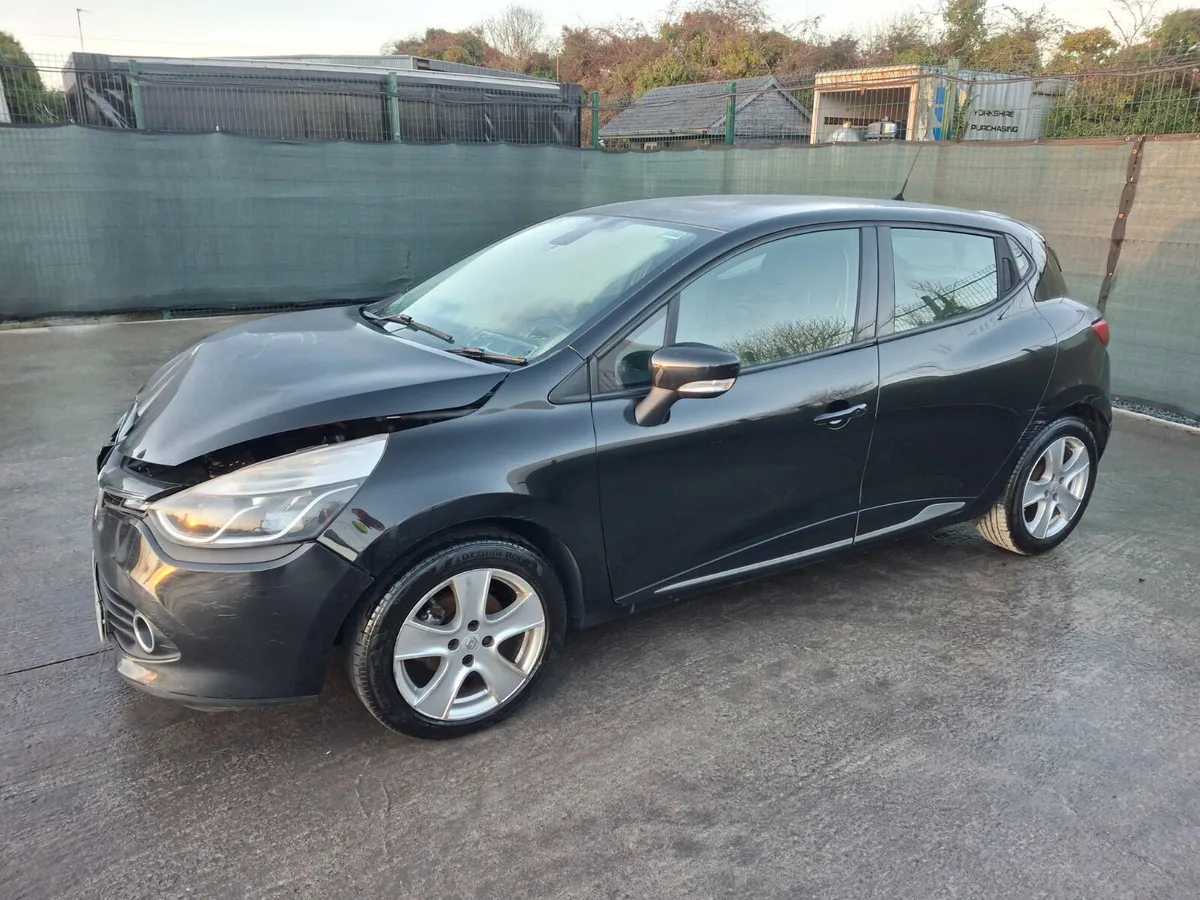 €500 OFF!!! 2015 Renault Clio 1.5 Diesel - Image 2