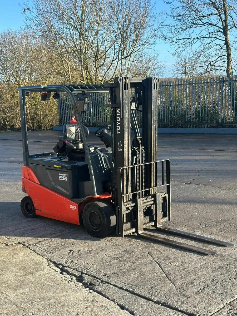 Toyota 8FBMT25 Electric Forklift – 2014 – 2.5 Ton - Image 2