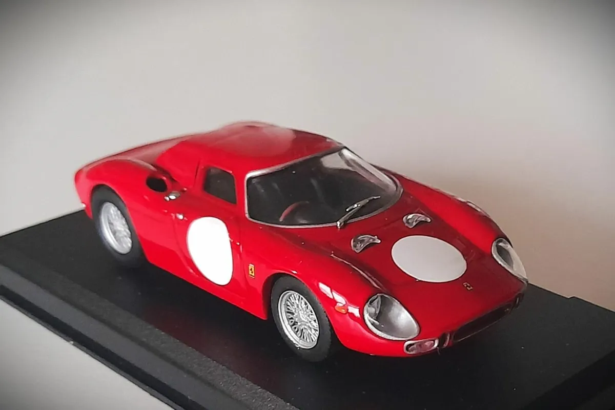 Collectable Diecast Model 1:43 – Ferrari 250LM Red - Image 2