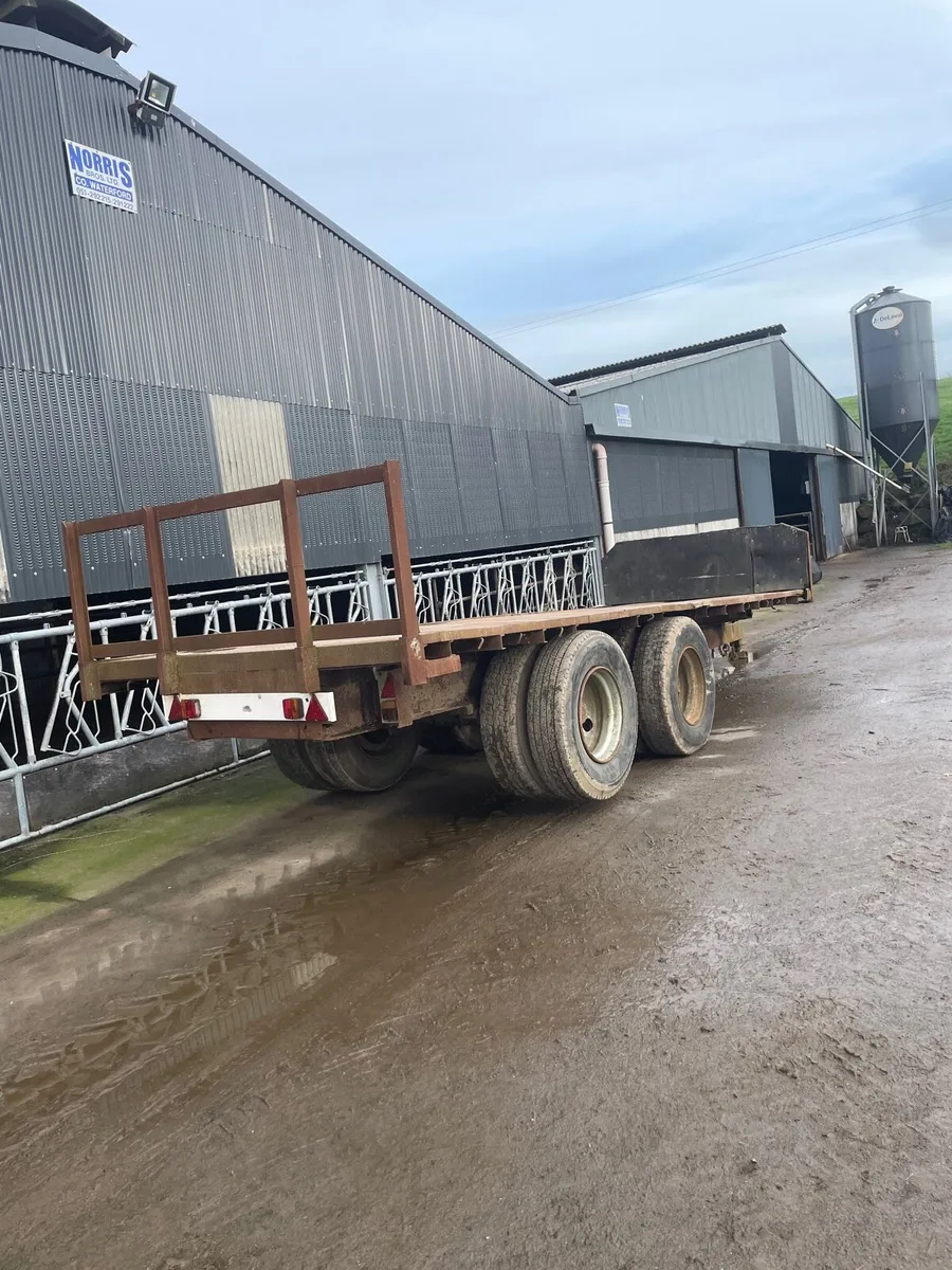 Bale trailer - Image 2