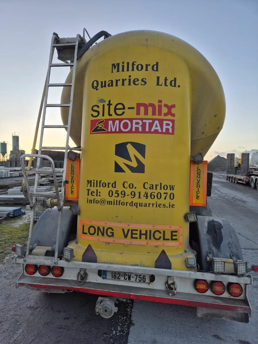 07 SPRITZER EUROVAC TANKER - Image 1