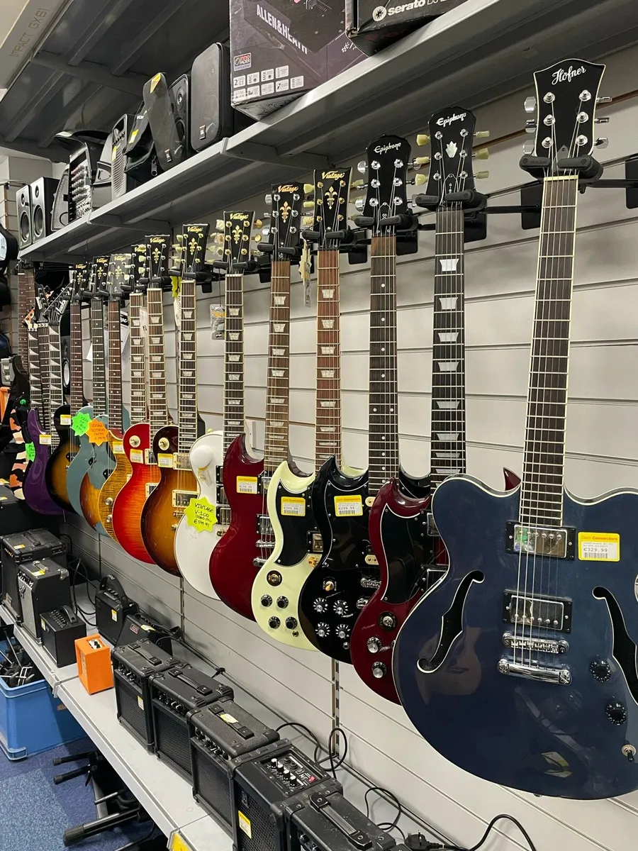 Electric Guitars - Image 1