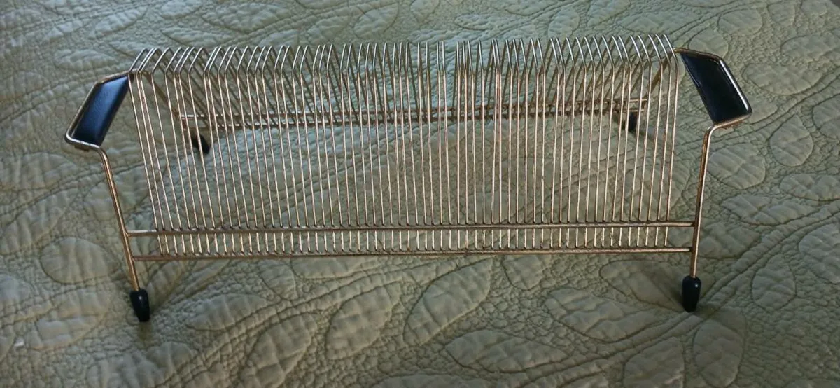 Vintage vinyl record stand/organizer - Image 1