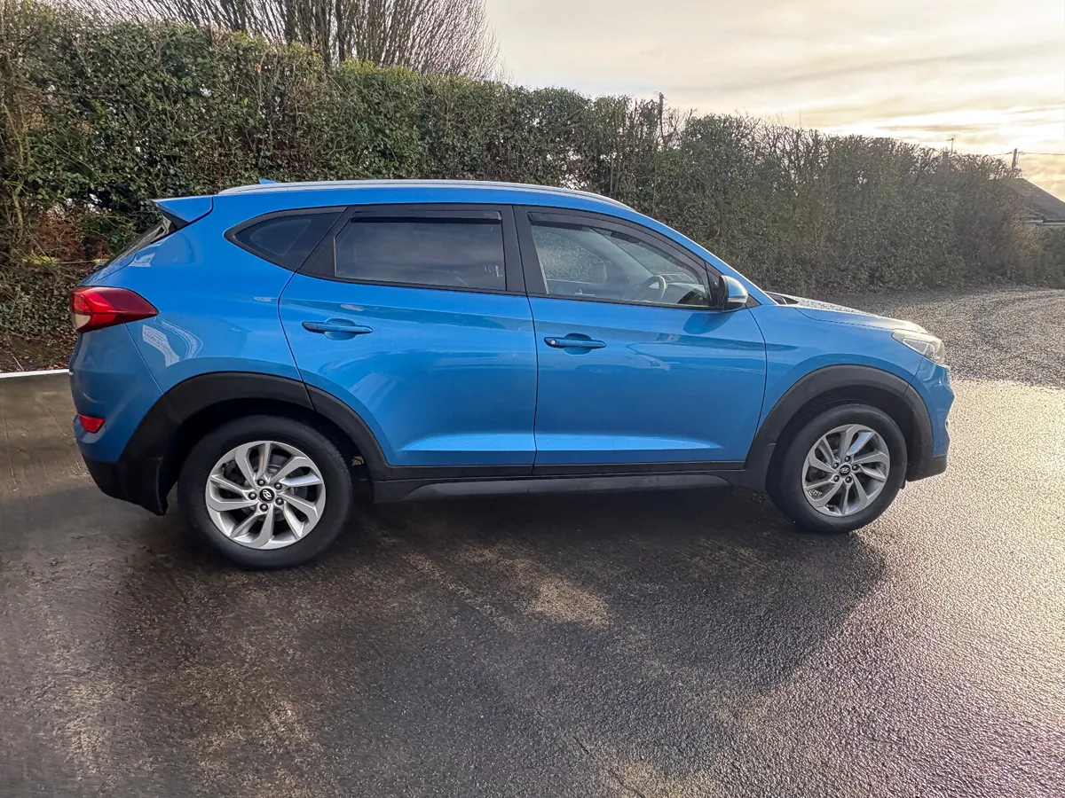 Hyundai Tucson 2015 NEW NCT MINT CONDITION - Image 3