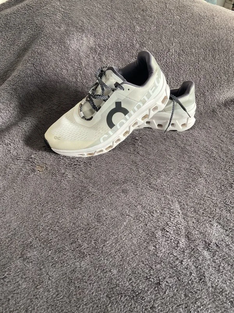 On Running Cloudmonster - Image 2