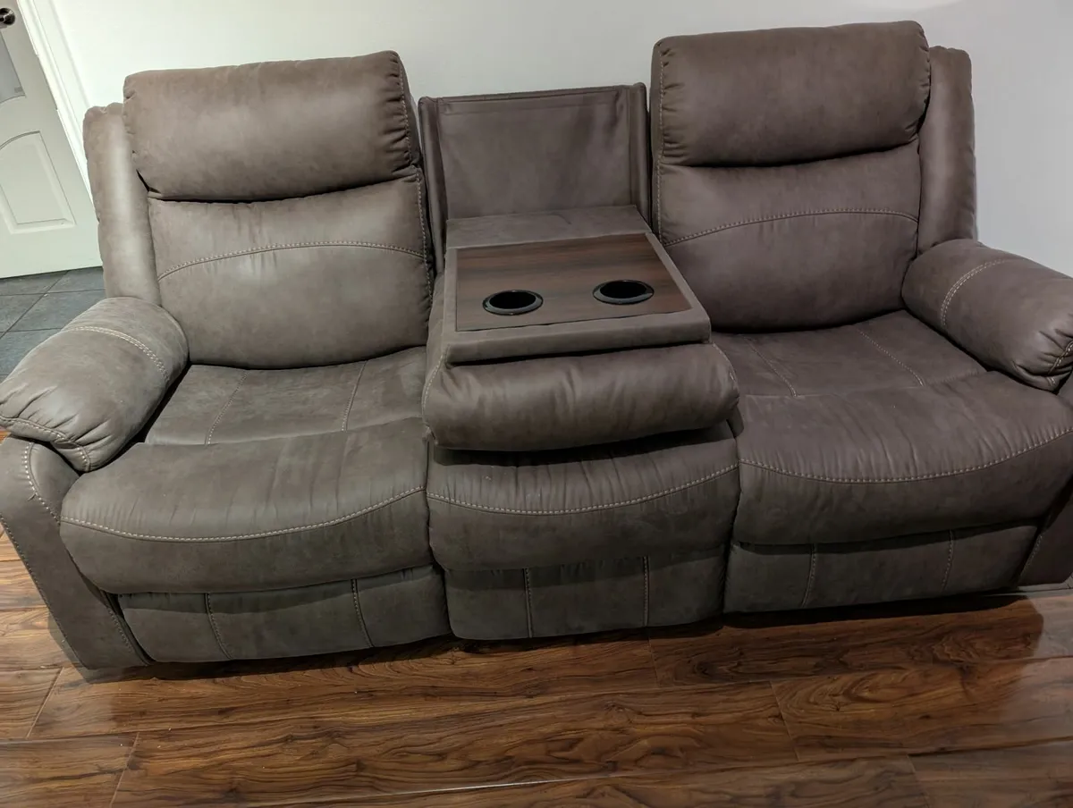 3 seater recliner sofa - Image 1