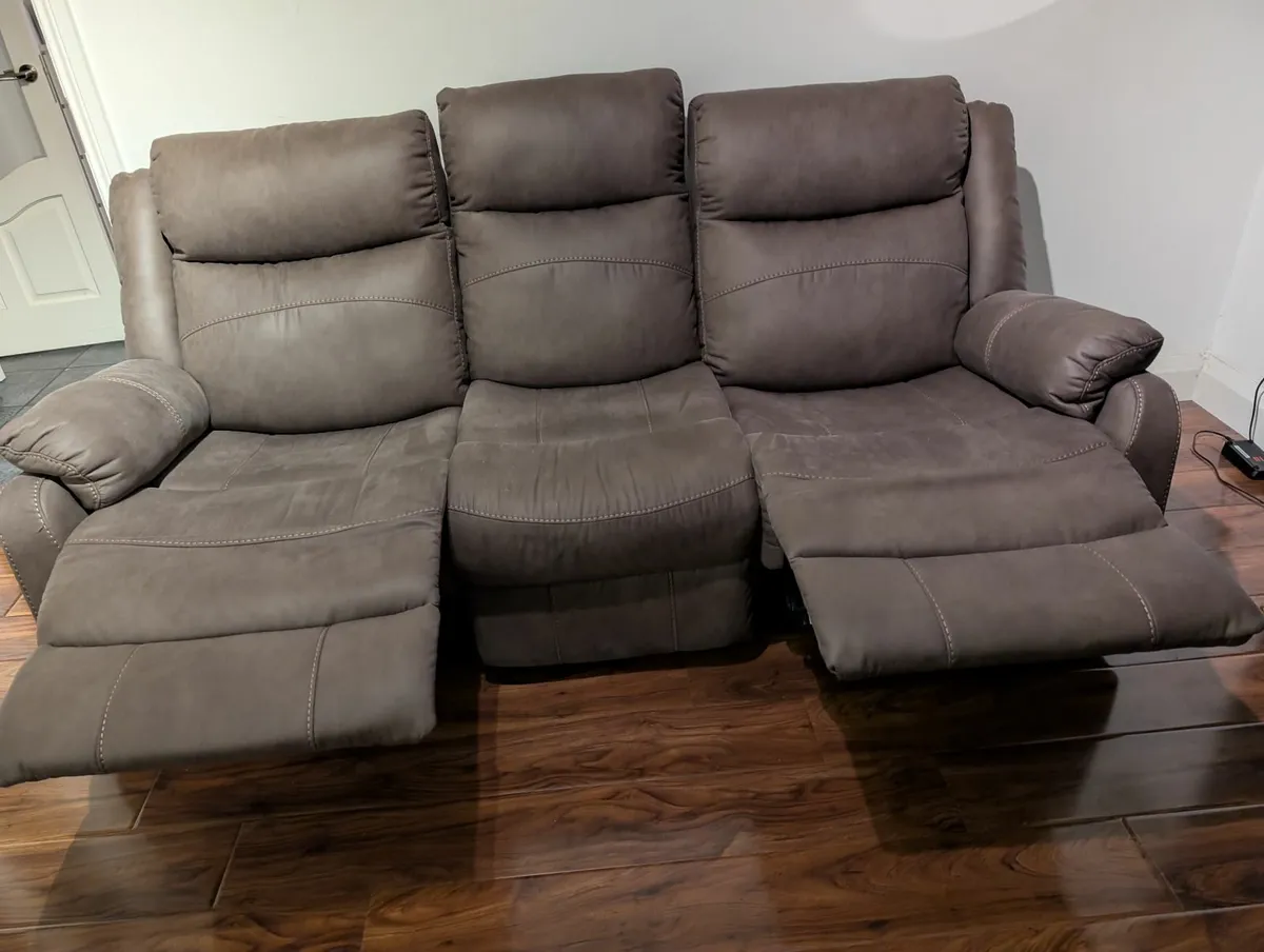 3 seater recliner sofa - Image 2