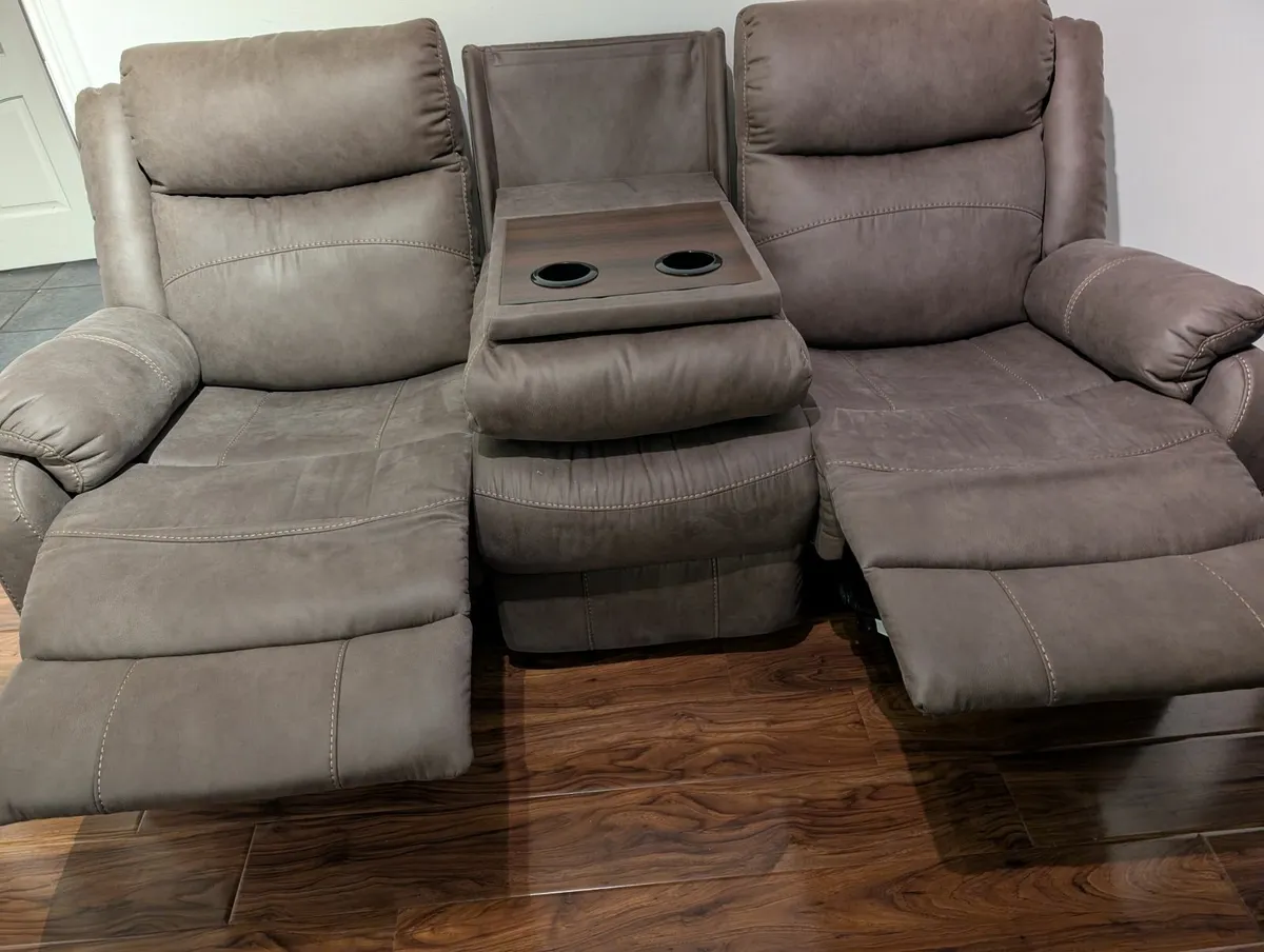 3 seater recliner sofa - Image 4
